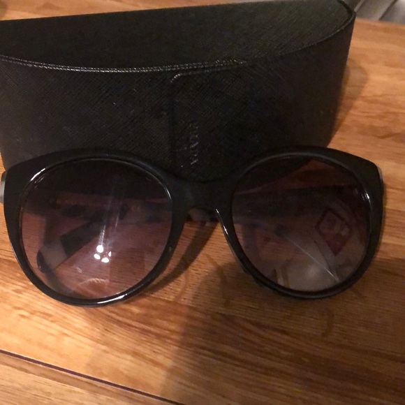 prada sunglasses leopard print